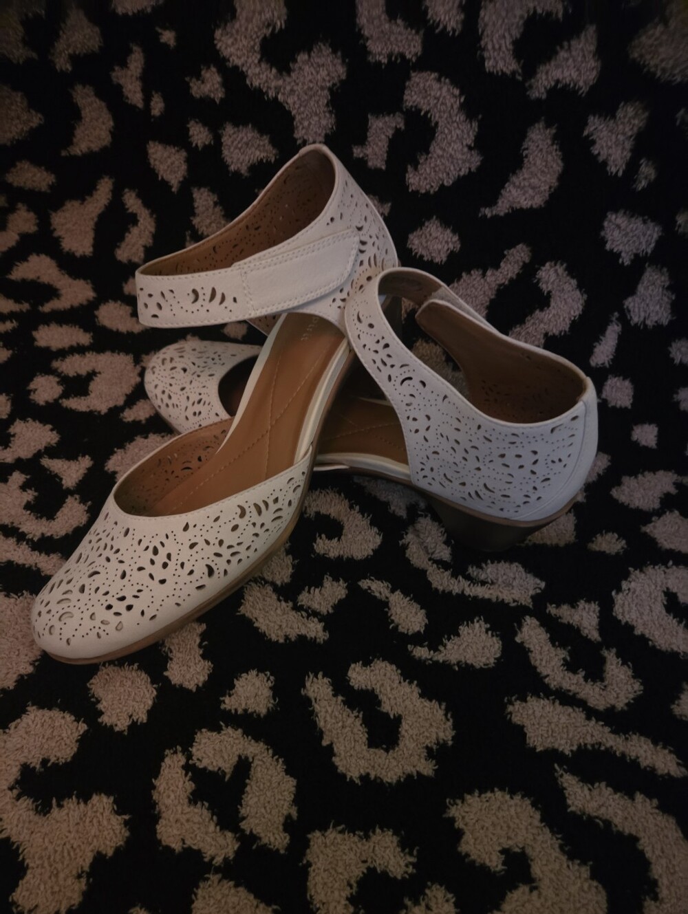 Easy Spirit Women's 8 Cindie Mary Jane Pump White Leather Bridal